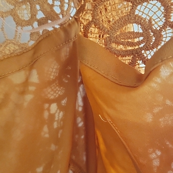 NANETTE LAPORE TANK TOP BLOUSE SLEEVELESS GOLD LACE FLORAL SIZE MEDIUM - Picture 7 of 10